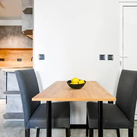 6 6 Bathrooms 2 Levels Kitchens Lägenhet *