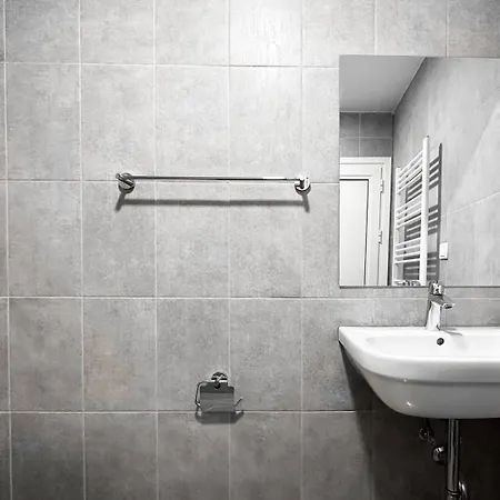 6 6 Bathrooms 2 Levels Kitchens Lejlighed Sofia