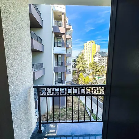 6 6 Bathrooms 2 Levels Kitchens * Sofia