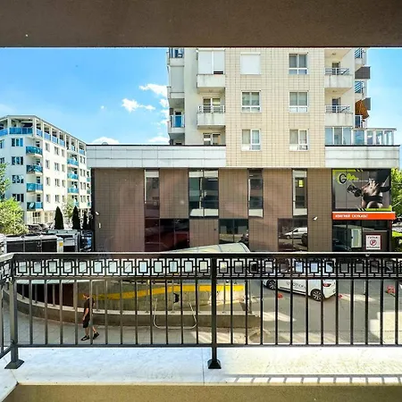 6 6 Bathrooms 2 Levels Kitchens