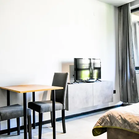 6 6 Bathrooms 2 Levels Kitchens