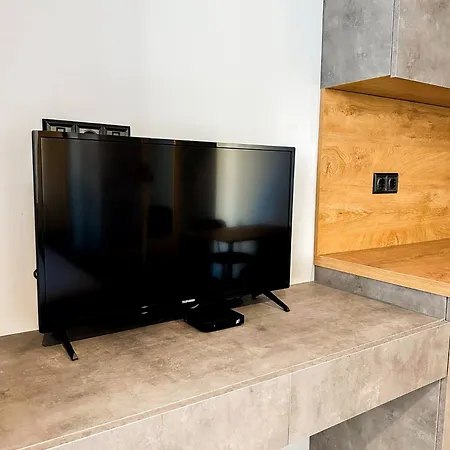 6 6 Bathrooms 2 Levels Kitchens شقة