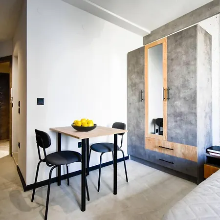 6 6 Bathrooms 2 Levels Kitchens