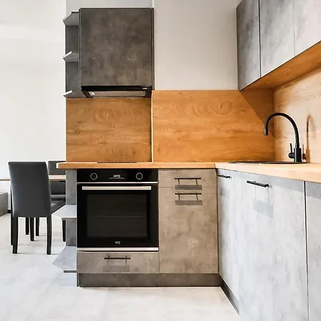 6 6 Bathrooms 2 Levels Kitchens Sofía