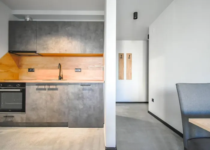 Apartment 6 6 Bathrooms 2 Levels Kitchens *