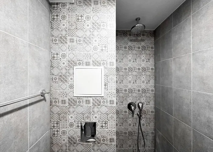 6 6 Bathrooms 2 Levels Kitchens Apartment Sofia