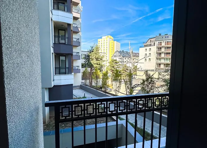 アパート 6 6 Bathrooms 2 Levels Kitchens *