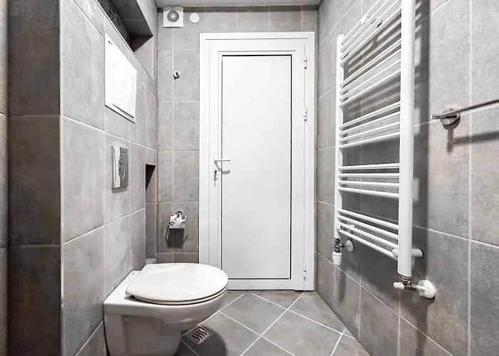 6 6 Bathrooms 2 Levels Kitchens Sofia