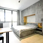 Apartment 6 Studios 6 Bathrooms 2 Levels Kitchens *