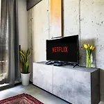 Apartment 6 Studios 6 Bathrooms 2 Levels Kitchens *