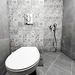 6 Studios 6 Bathrooms 2 Levels Kitchens Sofia