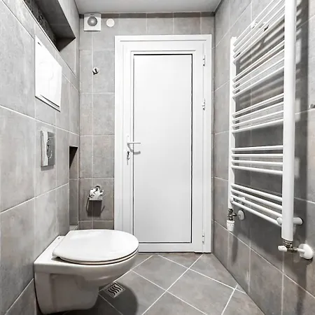 6 6 Bathrooms 2 Levels Kitchens Sofya