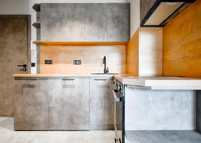 Apartment 6 Studios 6 Bathrooms 2 Levels Kitchens *