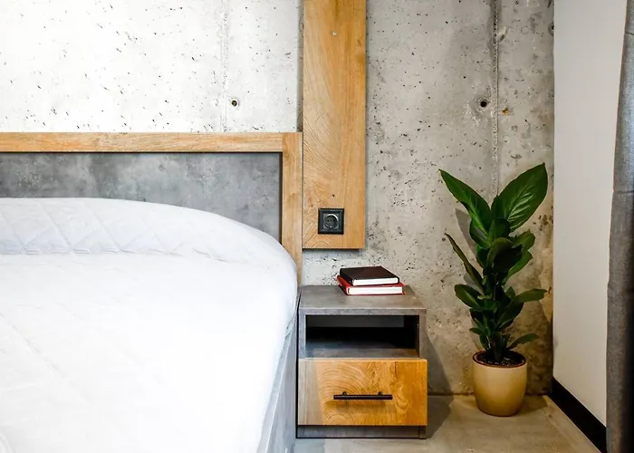 6 Studios 6 Bathrooms 2 Levels Kitchens