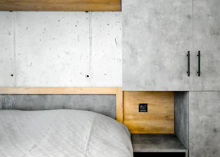 6 Studios 6 Bathrooms 2 Levels Kitchens Apartment