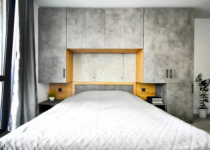 Apartment 6 Studios 6 Bathrooms 2 Levels Kitchens